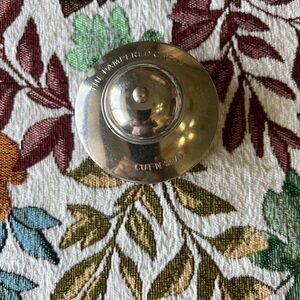 The Pampered Chef Cut and Seal